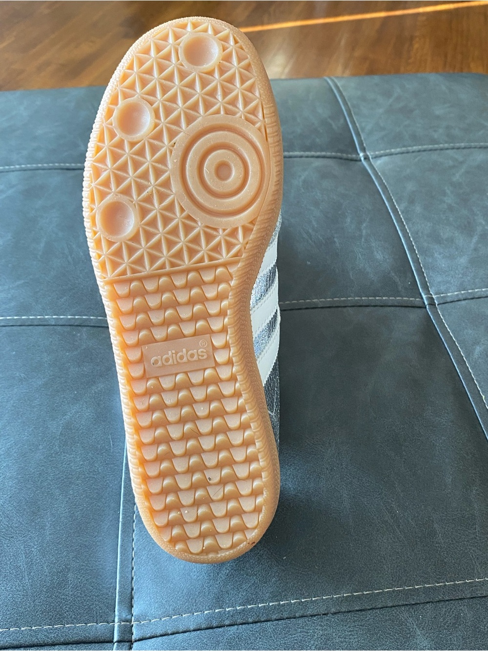 adidas Women’s Metallic Silver Samba Sneakers with Gum Sole

Sorry - no box - Picture 6 of 7